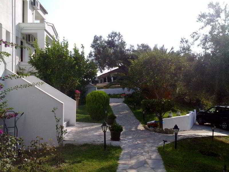 Aparthotel Zephyros Polychrono Esterno foto