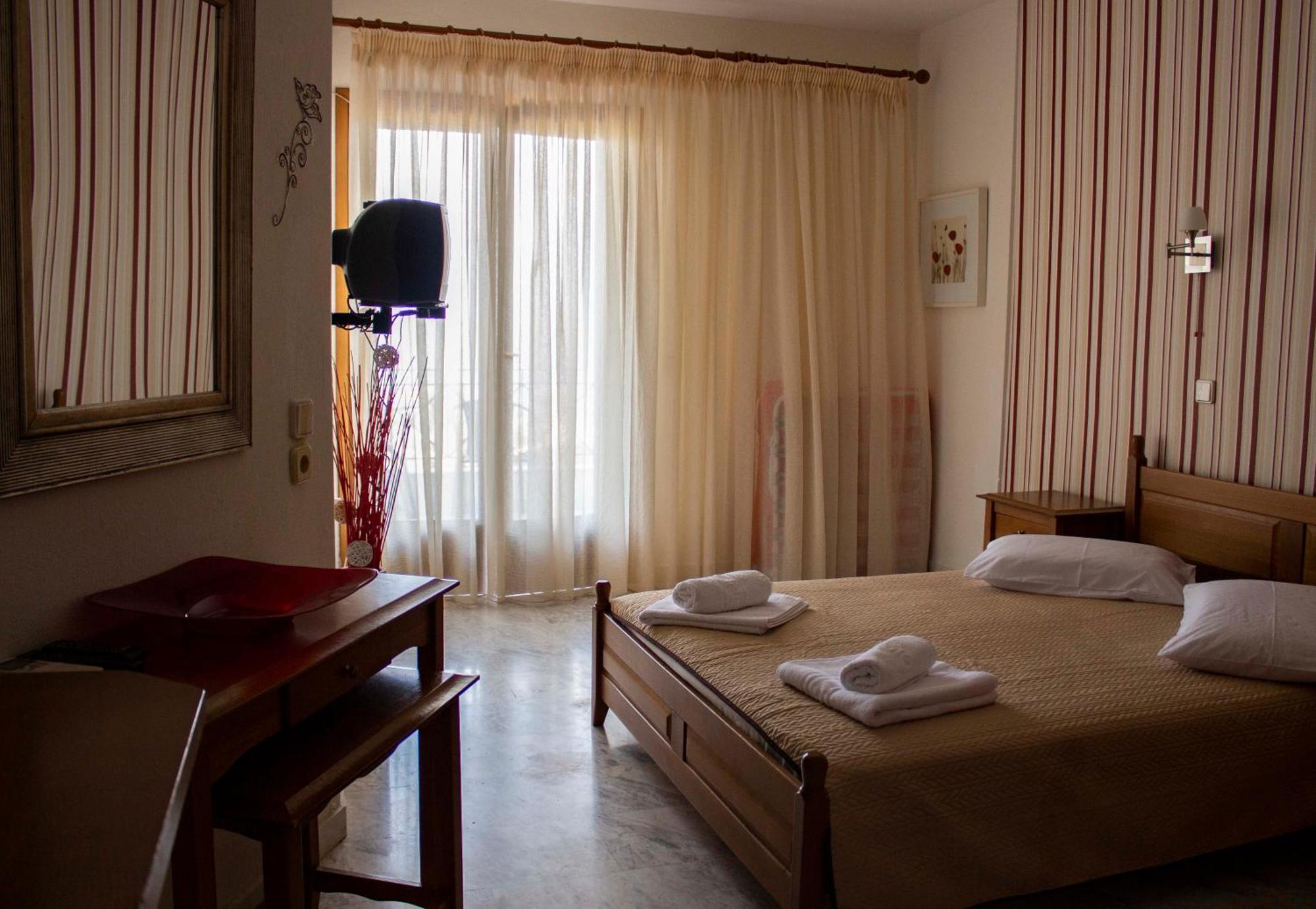 Aparthotel Zephyros Polychrono Esterno foto