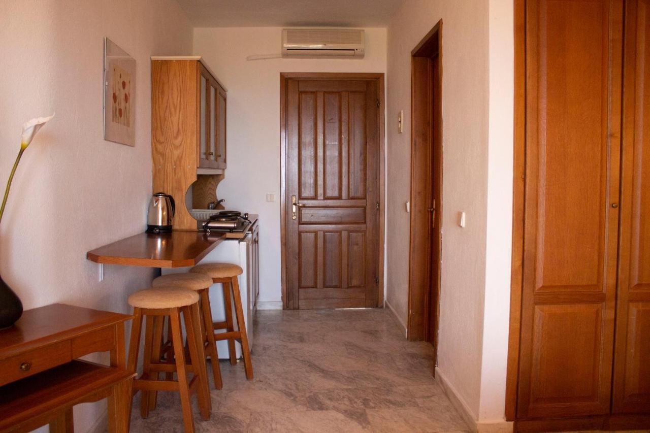 Aparthotel Zephyros Polychrono Esterno foto